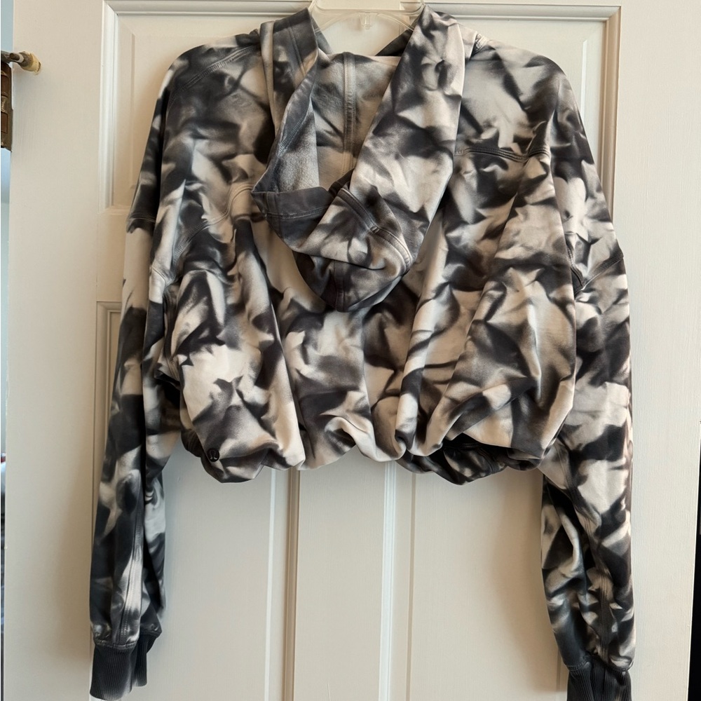 Lululemon cropped hoodie